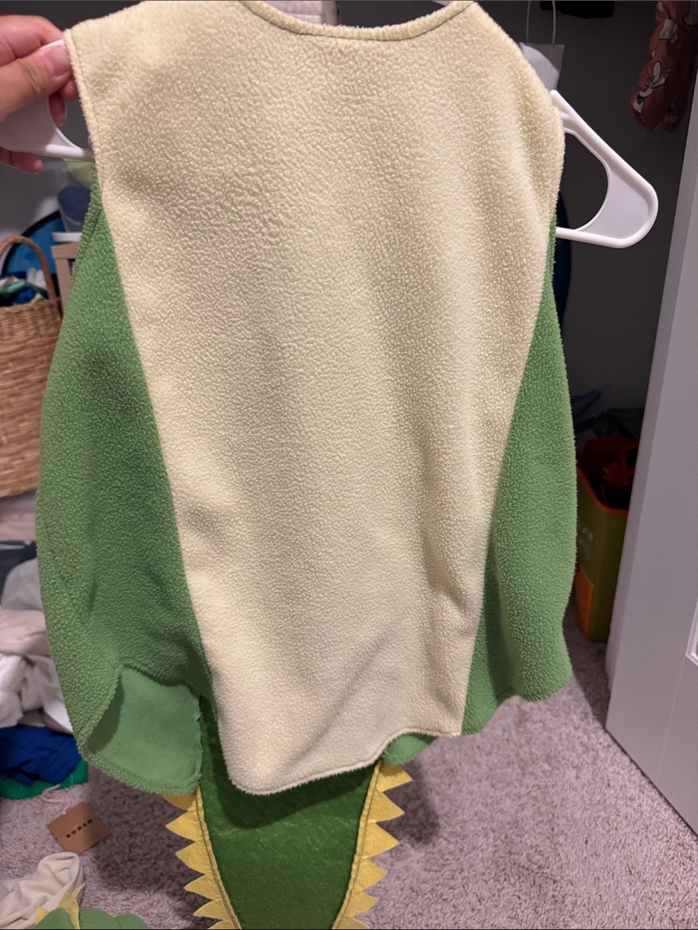 Pottery Barn Kids Green Crocodile Hooded Costume with Cream Belly - Picture 5 of 10